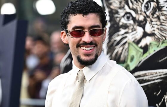 Grandinata durante il concerto di Bad Bunny a Milano