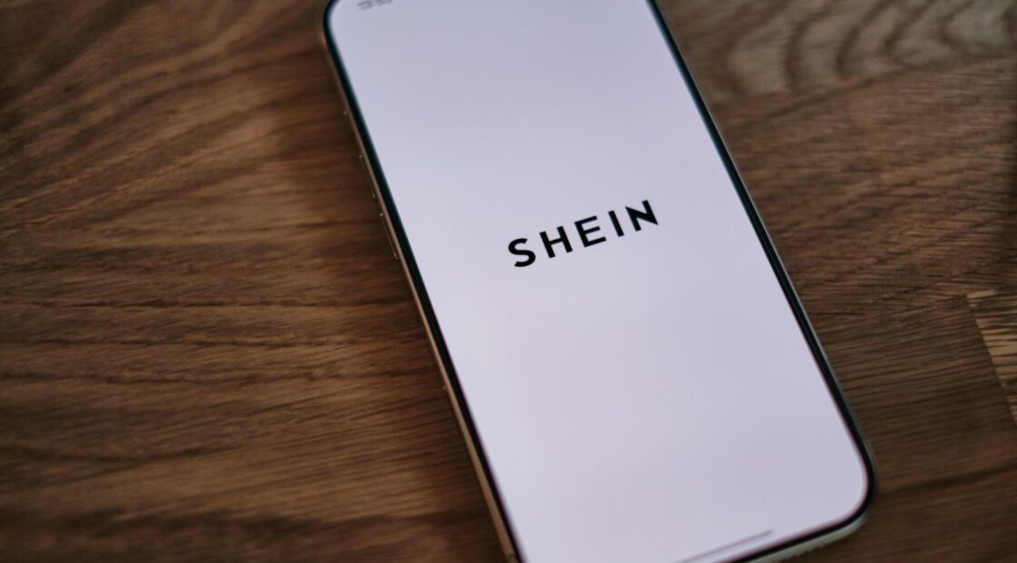 Shein debutto Borsa di Hong Kong