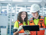 Ufficio moderno con tecnologia integrata