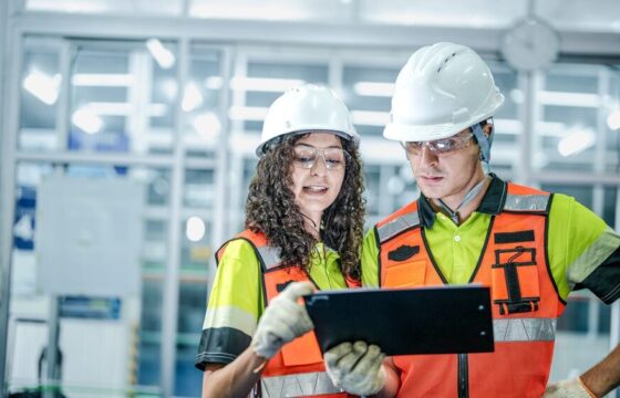 Ufficio moderno con tecnologia integrata