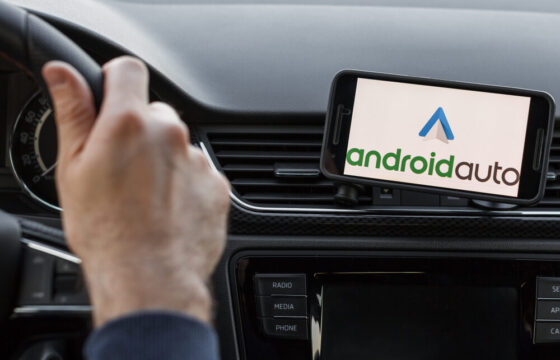 Android Auto aggiornamento 17.8