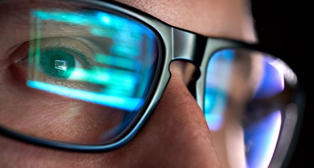 Smart glasses in un contesto urbano