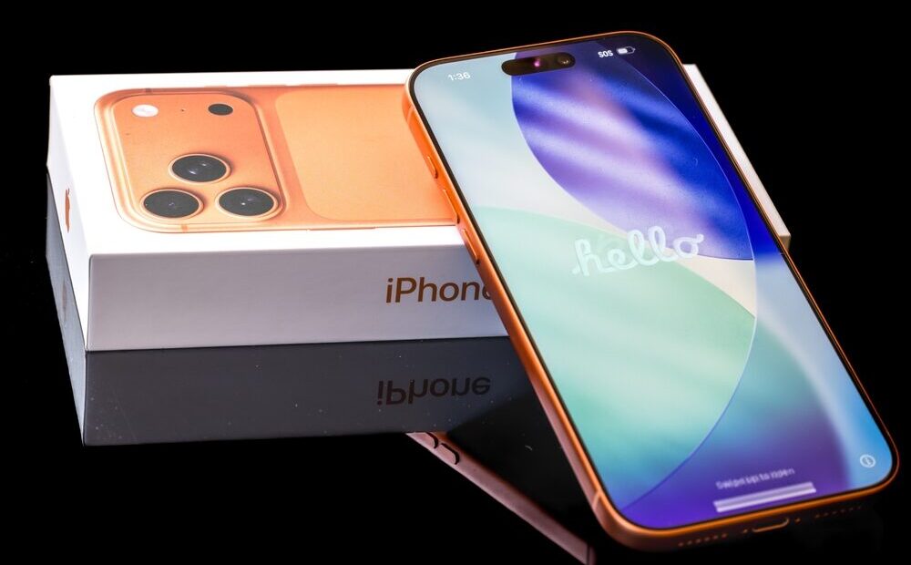iPhone Duo smartphone pieghevole di Apple